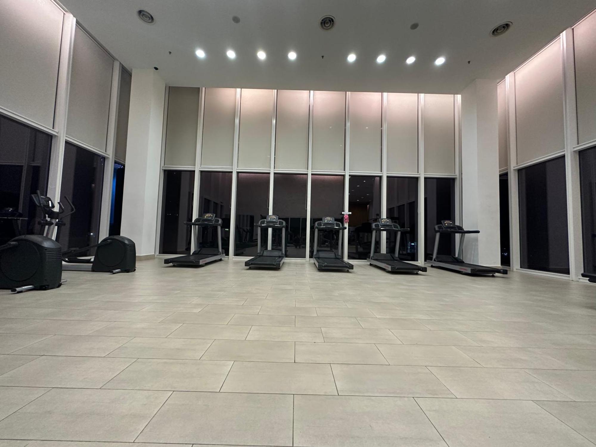 Platinum Suites By Blue Sky Куала Лумпур Екстериор снимка